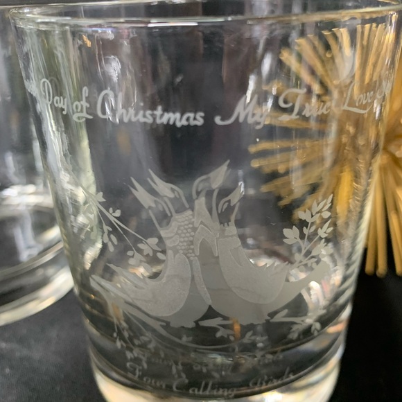 Set of 6 vintage HTF Garrick “12 days of Christmas” etched glasses (days 1-6) - Picture 7 of 16
